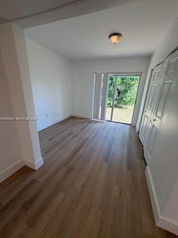 374 NE 171 Street, North Miami Beach, FL 33162