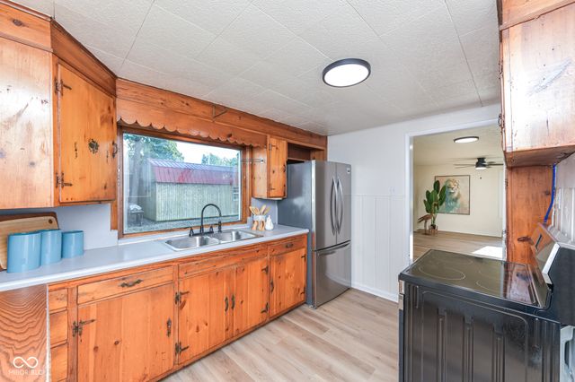 2140 State Road 13, Lapel, IN 46051