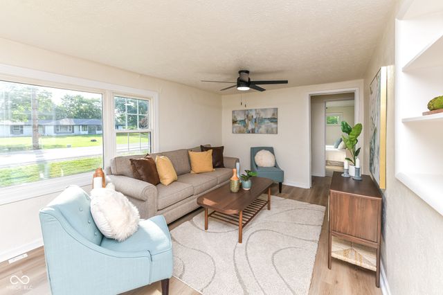 2140 State Road 13, Lapel, IN 46051