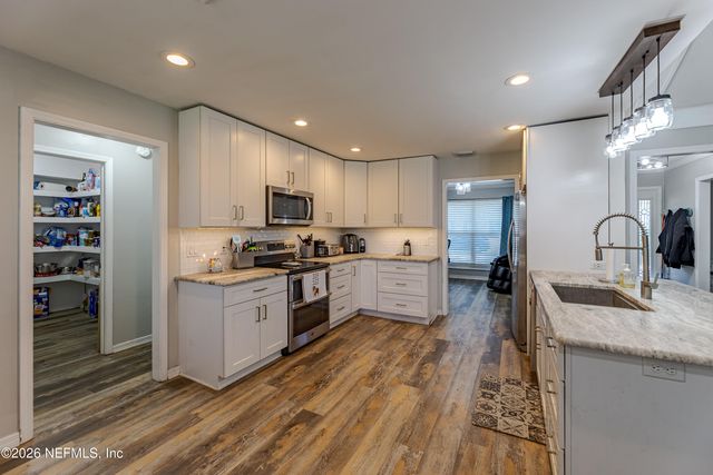 1967 RALEY CREEK Drive W, Jacksonville, FL 32225