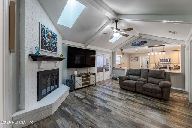 1967 RALEY CREEK Drive W, Jacksonville, FL 32225