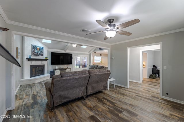 1967 RALEY CREEK Drive W, Jacksonville, FL 32225