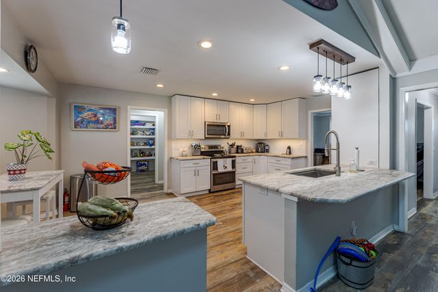 1967 RALEY CREEK Drive W, Jacksonville, FL 32225