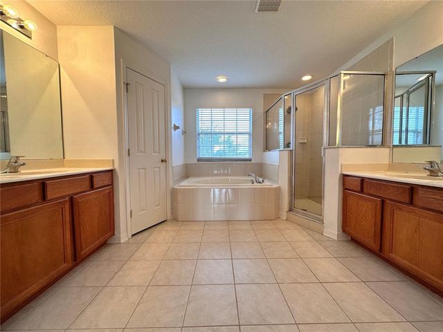 2718 LUCAS LAKE LANE, Kissimmee, FL 34744