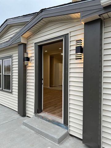 4613 S Edwards Cir, Wichita, KS 67217