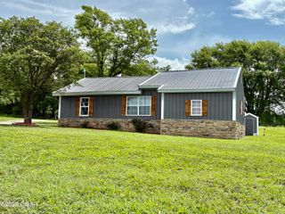 9588 County Rd 10, Sarcoxie, MO 64862