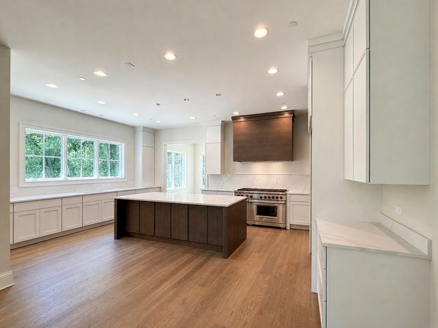 1959 Windridge Drive, Lake Forest, IL 60045