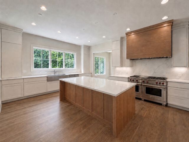 1959 Windridge Drive, Lake Forest, IL 60045
