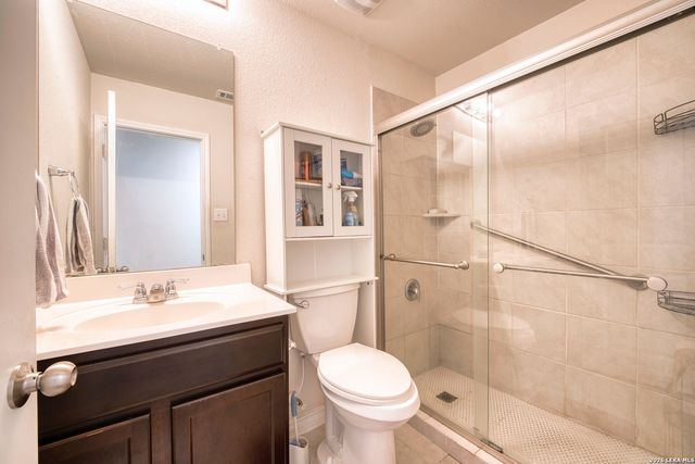 6827 Kingsley Edge, San Antonio, TX 78252