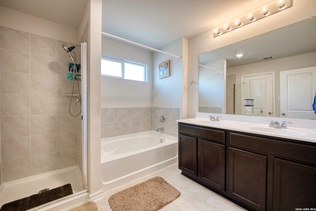 6827 Kingsley Edge, San Antonio, TX 78252