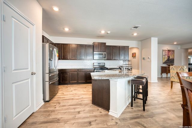 6827 Kingsley Edge, San Antonio, TX 78252