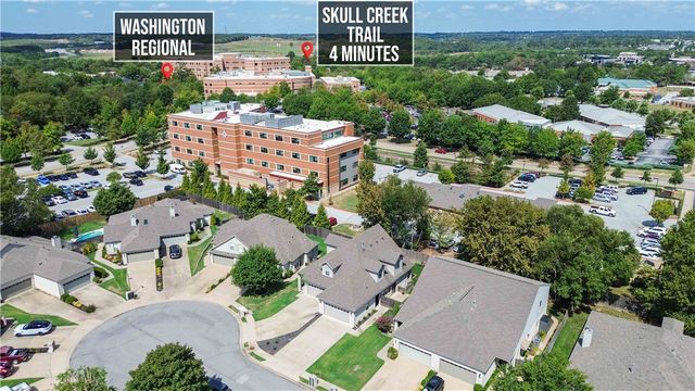 40 E Cydnee Street, Fayetteville, AR 72703