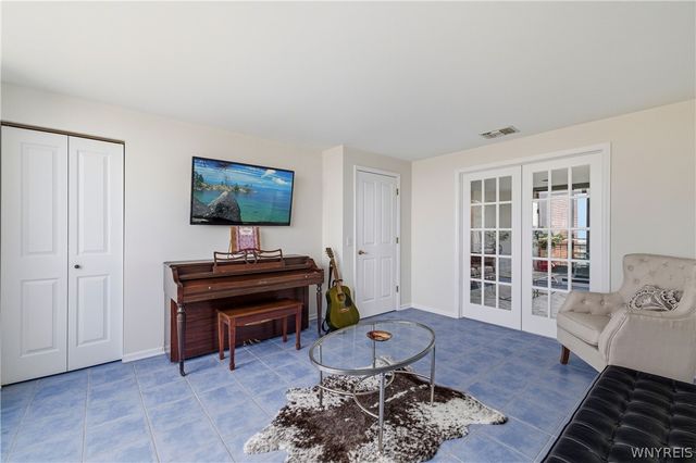 801 Admirals Walk Circle, Buffalo, NY 14202