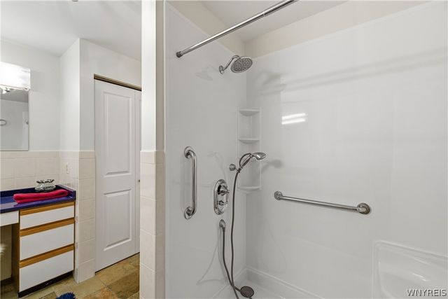 801 Admirals Walk Circle, Buffalo, NY 14202