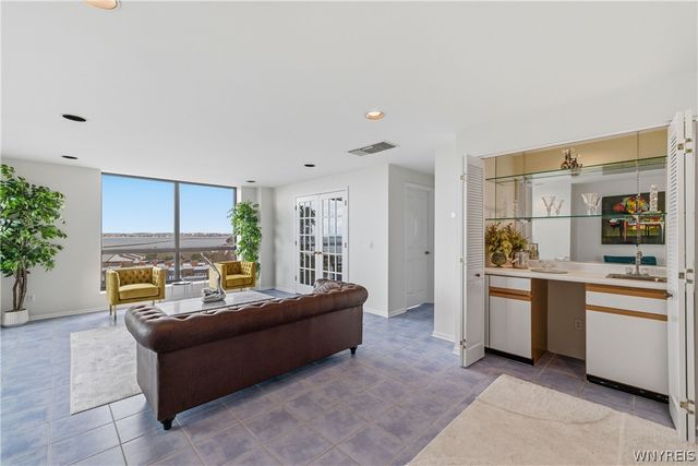 801 Admirals Walk Circle, Buffalo, NY 14202