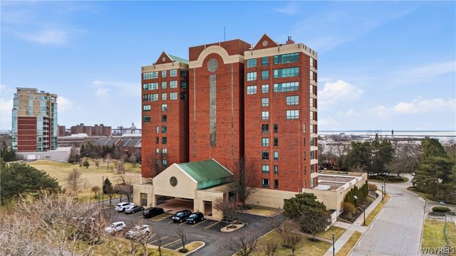 801 Admirals Walk Circle, Buffalo, NY 14202