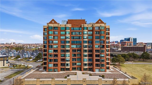 801 Admirals Walk Circle, Buffalo, NY 14202