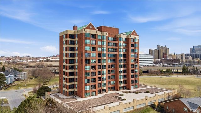 801 Admirals Walk Circle, Buffalo, NY 14202