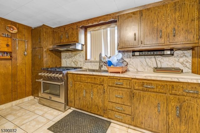 109 Morrell Pl, Garfield City, NJ 07026