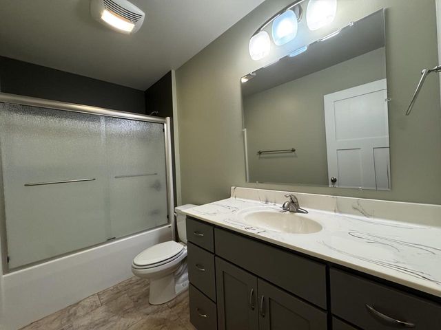 450 Coronado CIRCLE, Onalaska, WI 54650