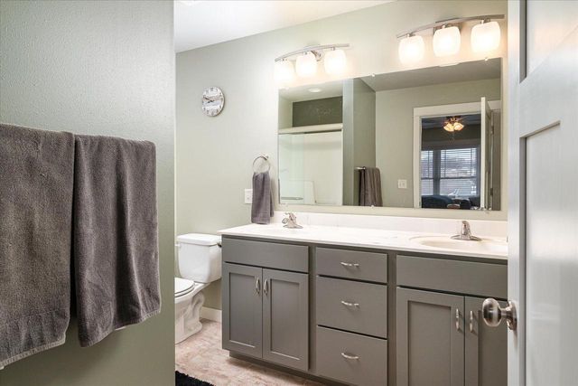 450 Coronado CIRCLE, Onalaska, WI 54650