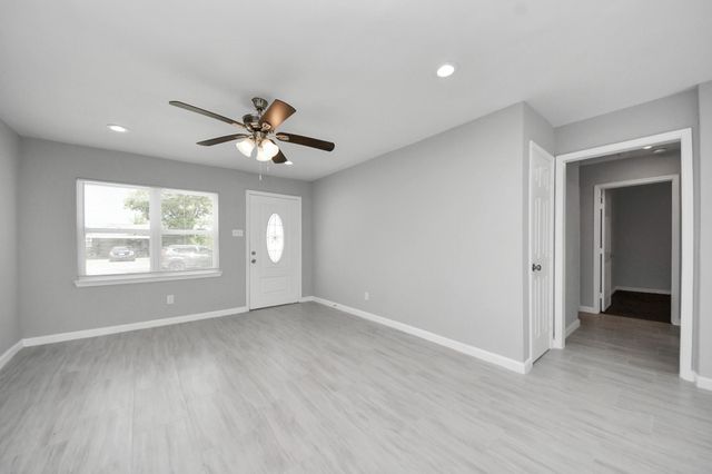 10118 Cathedral Drive, Houston, TX 77051
