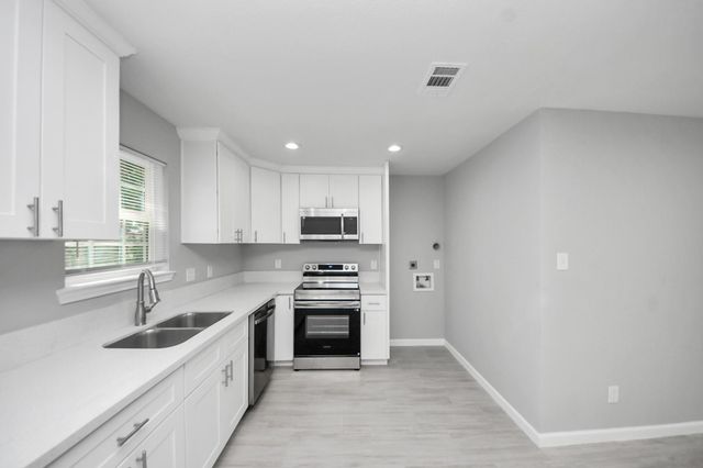 10118 Cathedral Drive, Houston, TX 77051