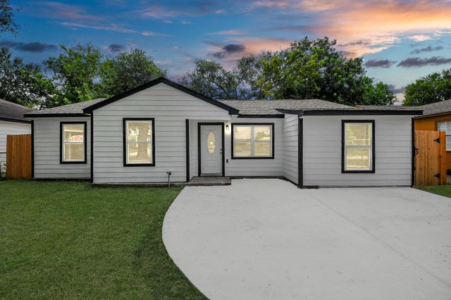 10118 Cathedral Drive, Houston, TX 77051