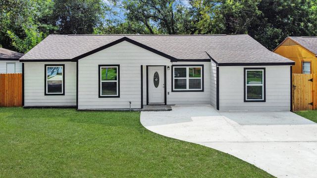 10118 Cathedral Drive, Houston, TX 77051