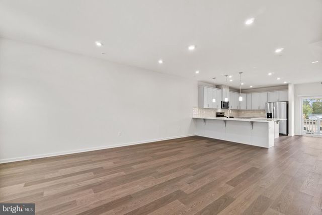 8217 LONGFORD RD, Millersville, MD 21108