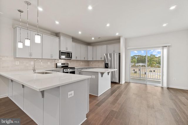 8217 LONGFORD RD, Millersville, MD 21108