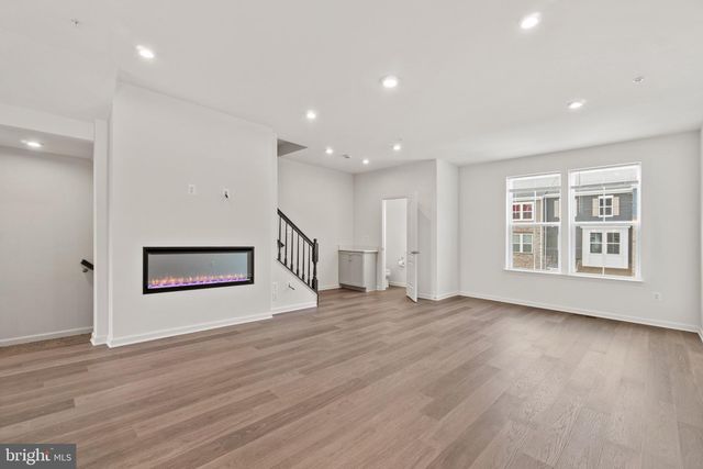 8217 LONGFORD RD, Millersville, MD 21108