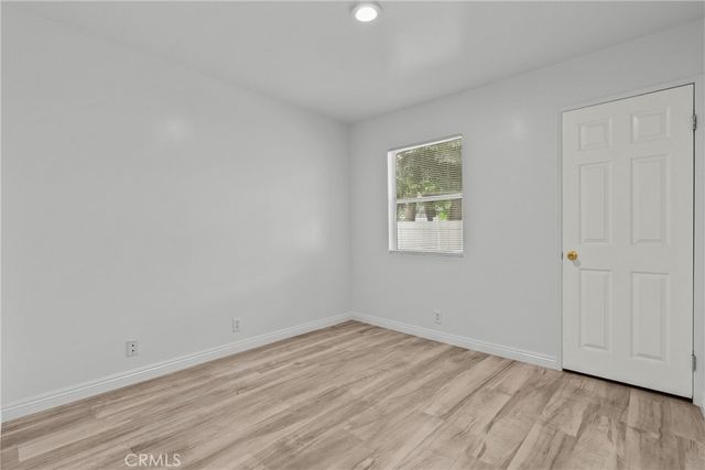 6910 Alabama, Canoga Park, CA 91303