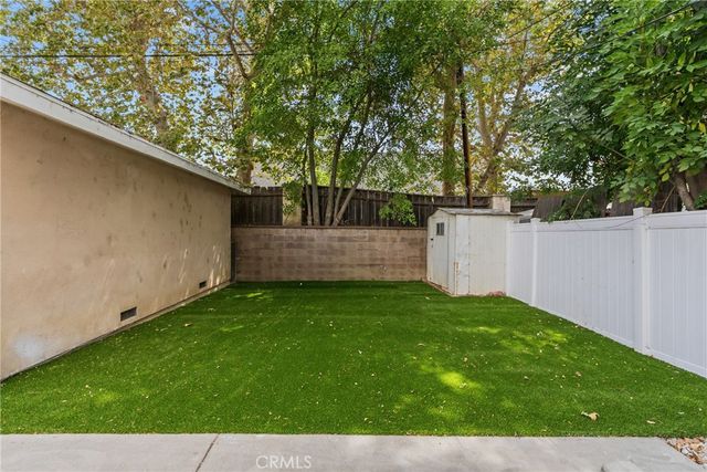 6910 Alabama, Canoga Park, CA 91303