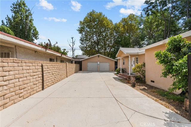 6910 Alabama, Canoga Park, CA 91303