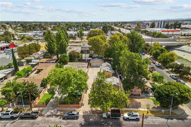 6910 Alabama, Canoga Park, CA 91303