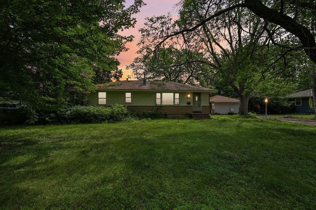 6948 Janell Avenue N, Brooklyn Park, MN 55428