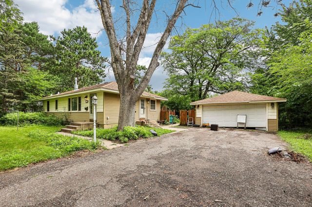 6948 Janell Avenue N, Brooklyn Park, MN 55428
