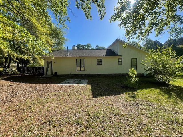 6804 Leeds Court, Fayetteville, NC 28304