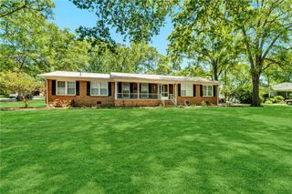 302 Forest Lane, Belton, SC 29627