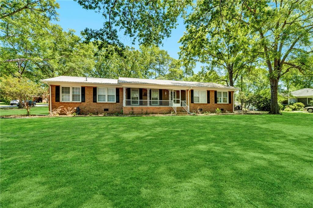 302 Forest Lane, Belton, SC 29627