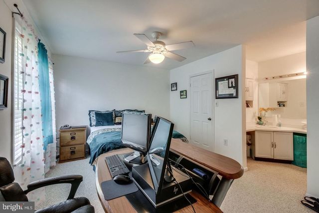 5730 EVERGREEN KNOLL CT, Alexandria, VA 22303