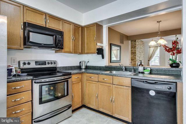 5730 EVERGREEN KNOLL CT, Alexandria, VA 22303