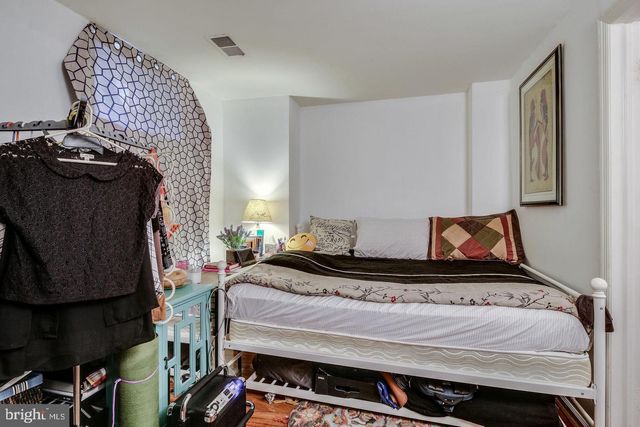 5730 EVERGREEN KNOLL CT, Alexandria, VA 22303