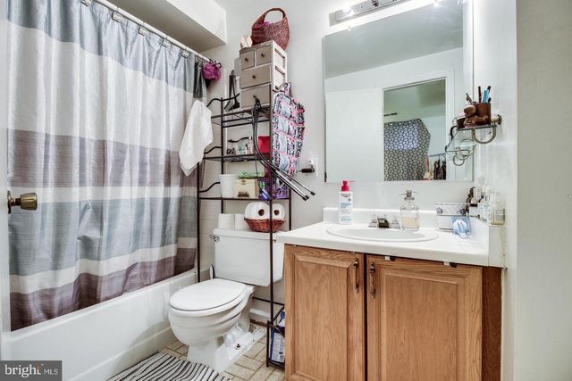 5730 EVERGREEN KNOLL CT, Alexandria, VA 22303