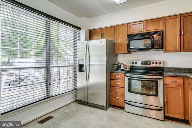 5730 EVERGREEN KNOLL CT, Alexandria, VA 22303