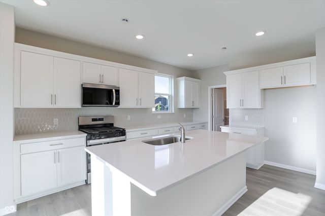 7128 Portico Lane, Mccordsville, IN 46055