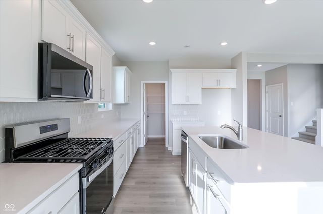 7128 Portico Lane, Mccordsville, IN 46055