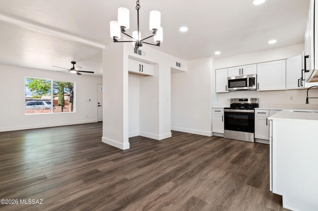 2218 E Oregon Street, Tucson, AZ 85706