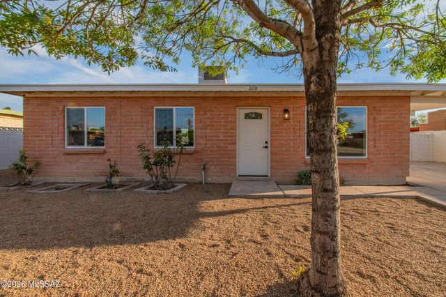 2218 E Oregon Street, Tucson, AZ 85706